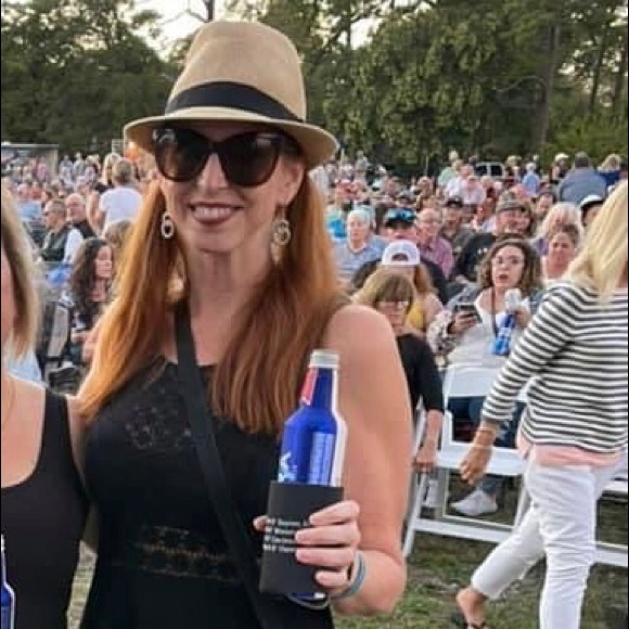 Meet your Posher, Amber - Picture 5 of 16